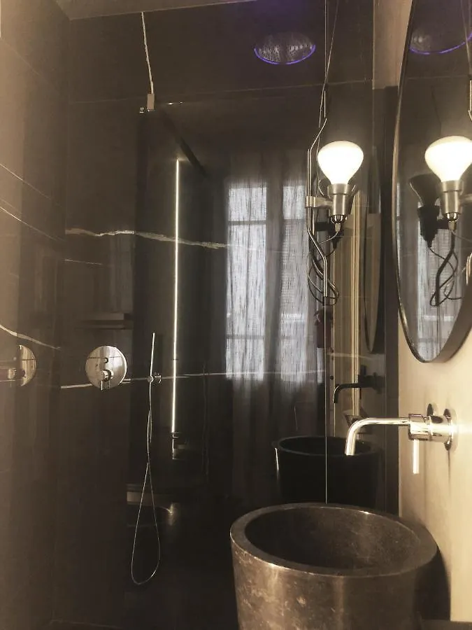 Binariouno Bed & Breakfast Bologna 2*,